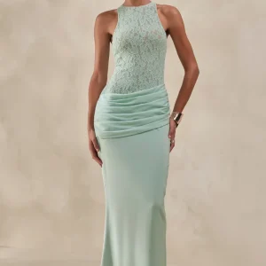 Anthelia | Vestido Largo Menta De Satén Y Encaje Con Cuello Nadador Y Detalle Drapeado