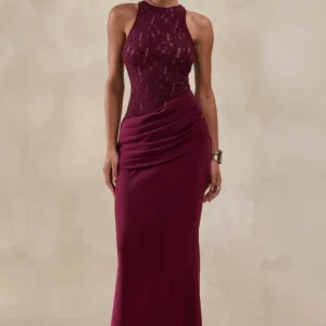 Anthelia | Vestido Largo Burdeos De Encaje Y Satén Con Cuello Racer Y Detalle Drapeado