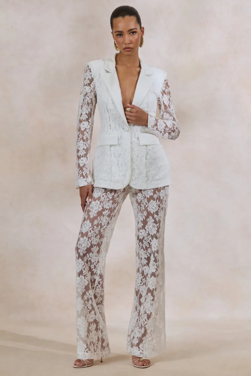 Vergia | Blazer Blanco De Encaje Con Corte Sastre - Imagen 5