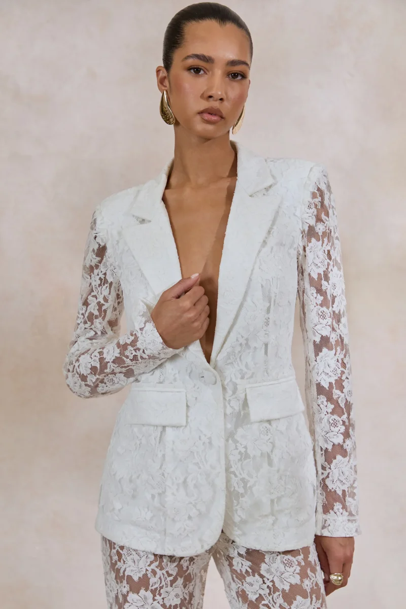 Vergia | Blazer Blanco De Encaje Con Corte Sastre - Imagen 6
