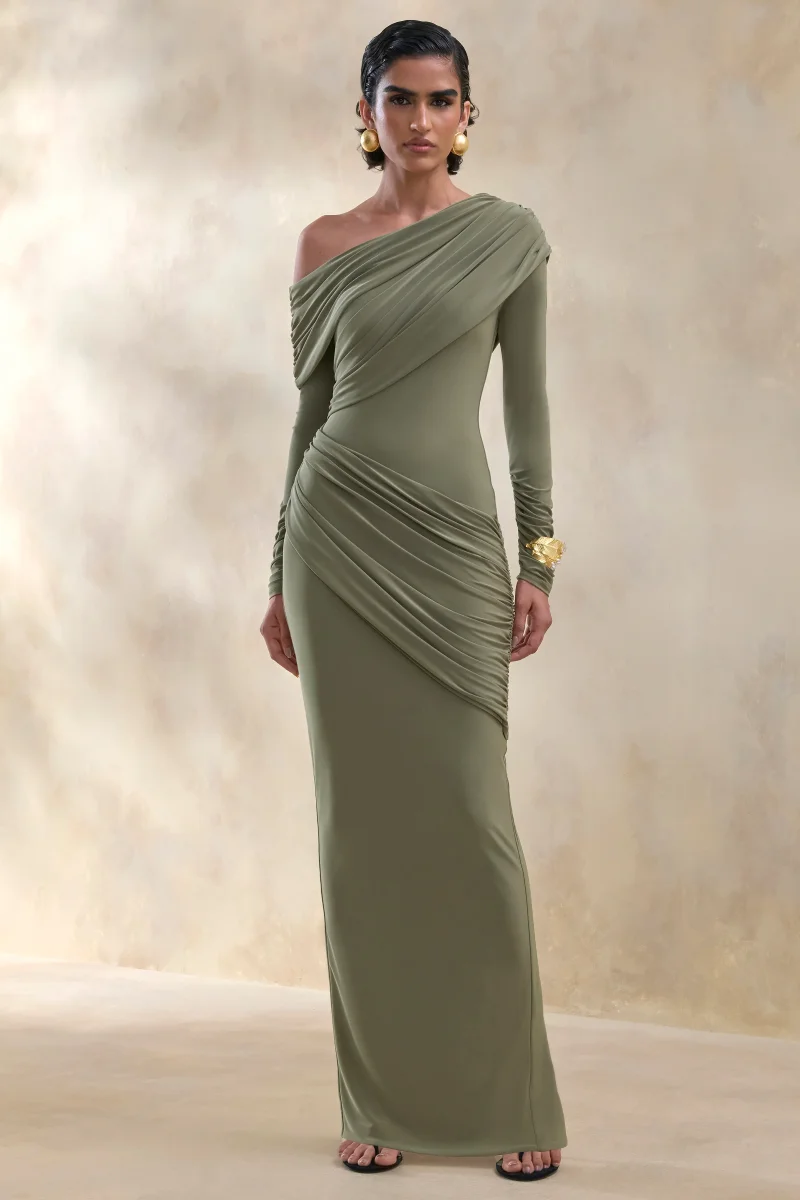 Rosirene | Vestido largo de escote asimétrico en verde oliva con detalles drapeados - Imagen 6