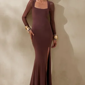 Renalia | Vestido Largo marrón de cuello cuadrado con mangas largas de malla