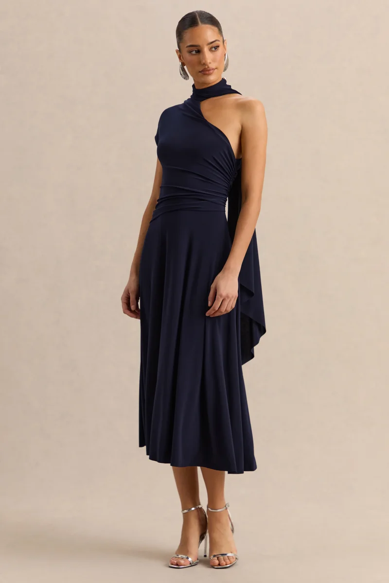 Lythara | Vestido Midi Azul Marino De Jersey Premium Con Escote Asimétrico Y Detalle Pañuelo - Imagen 6