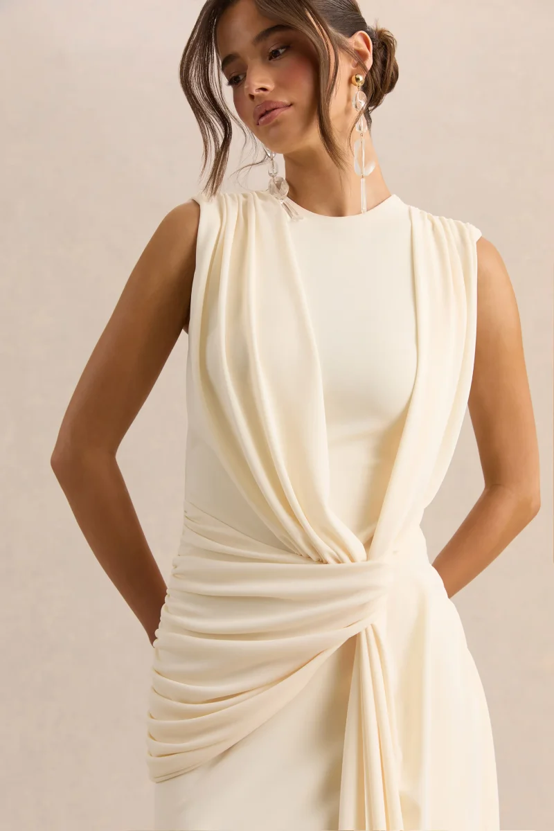 Blythia | Vestido Largo Crema de Cuello Redondo con Detalle Drapeado - Imagen 4