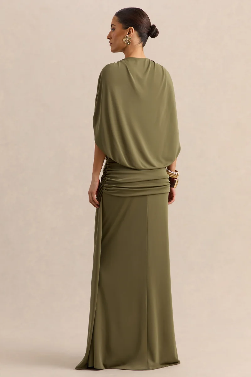 Marisea | Vestido Largo Verde de Escote Pronunciado con Mangas Capa - Imagen 3