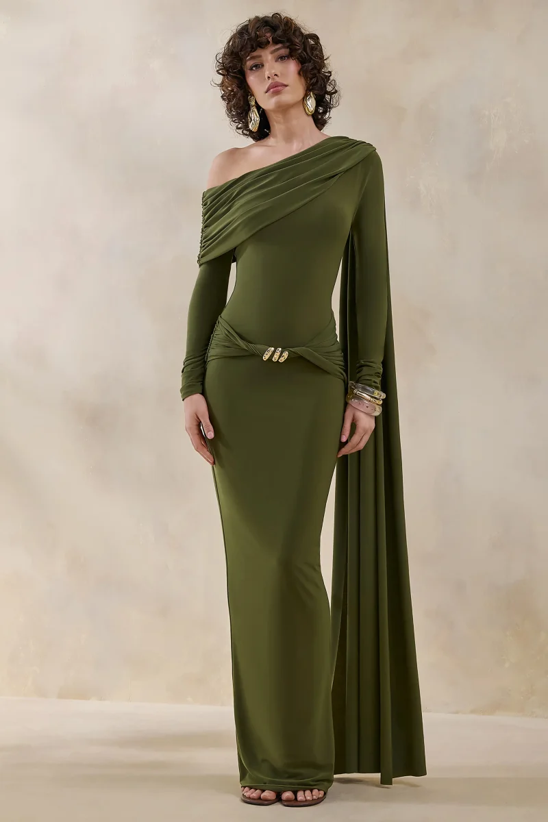 Bessy | Vestido Largo Verde Con Escote Asimétrico, Detalles Fruncidos Y Banda