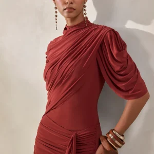 Fenicia | Body Tanga Cobrizo Con Cuello Alto Y Detalle De Capa