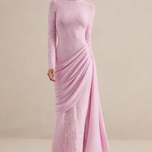 Enestra | Vestido Largo Rosa De Encaje Con Cuello Alto Y Falda Drapeada