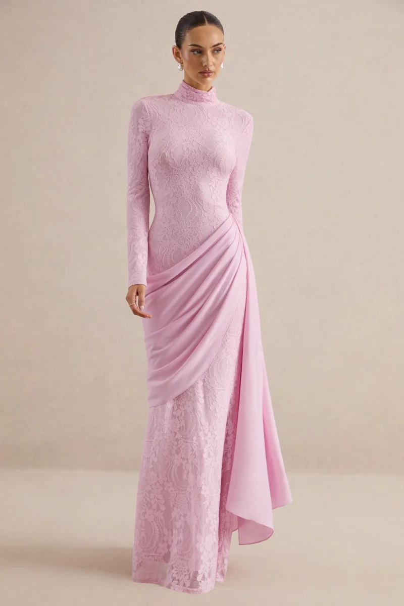 Enestra | Vestido Largo Rosa De Encaje Con Cuello Alto Y Falda Drapeada