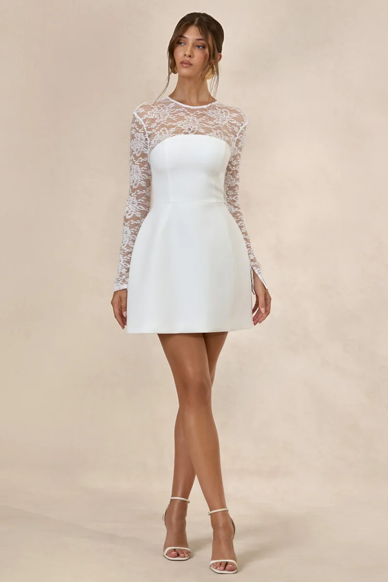 Aerin | Vestido Corto Blanco De Crepé Con Cuello Alto Y Mangas Largas De Encaje - Imagen 2