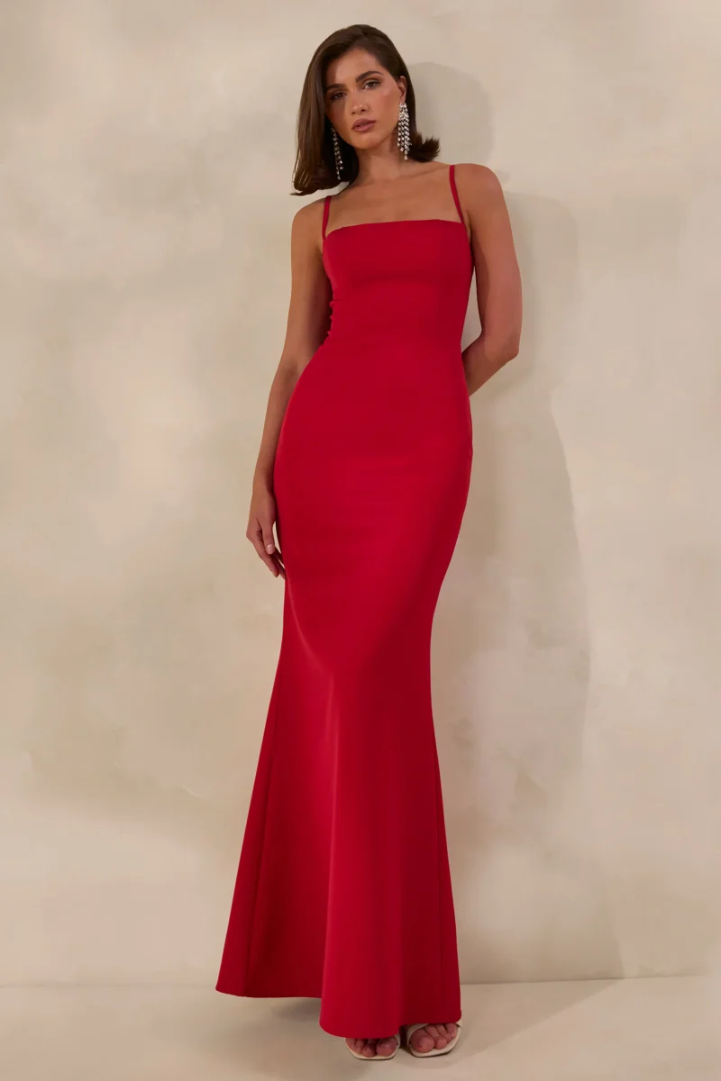 Zavira | Vestido Largo Rojo de Escote Cuadrado - Imagen 9