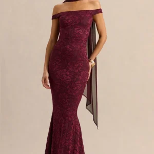 Iselle | Vestido Largo De Encaje Burdeos Con Escote Bardot Y Detalle De Pañuelo