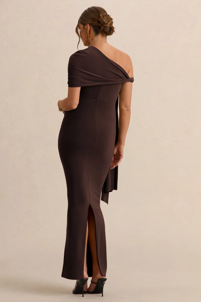 Isela | Vestido Largo Marrón oscuro Premamá de Escote Asimétrico con Detalle de Fajín - Imagen 3
