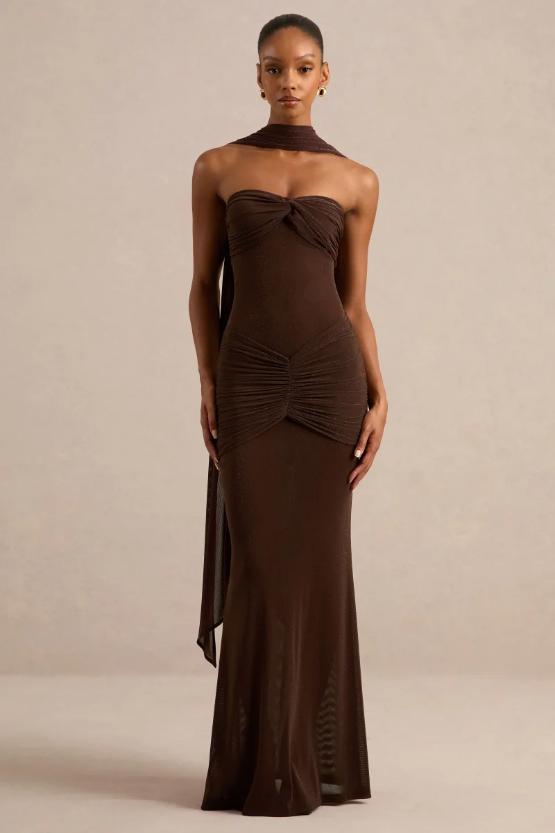 Ursa | Vestido Largo Marrón Bandeau Con Detalle De Pañuelo Y Fruncido - Imagen 3