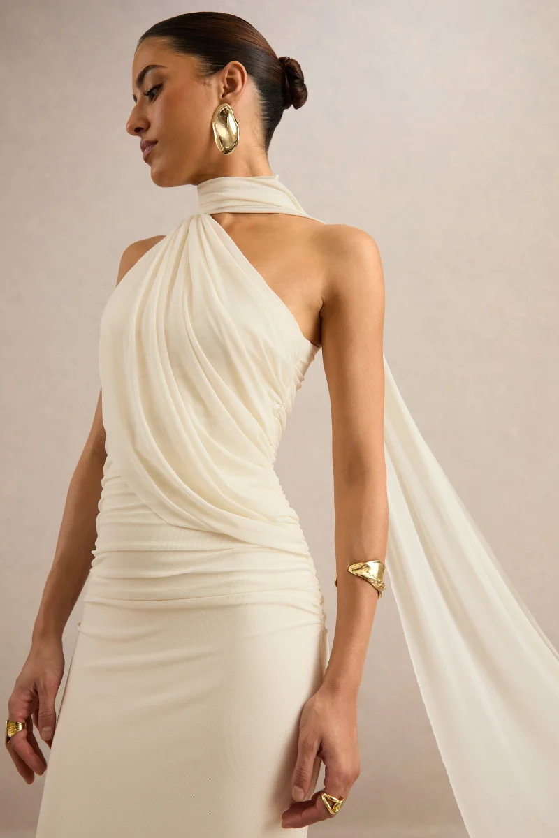 Gelsey | Vestido Largo Crudo De Cuello Asimétrico Con Pañuelo - Imagen 6