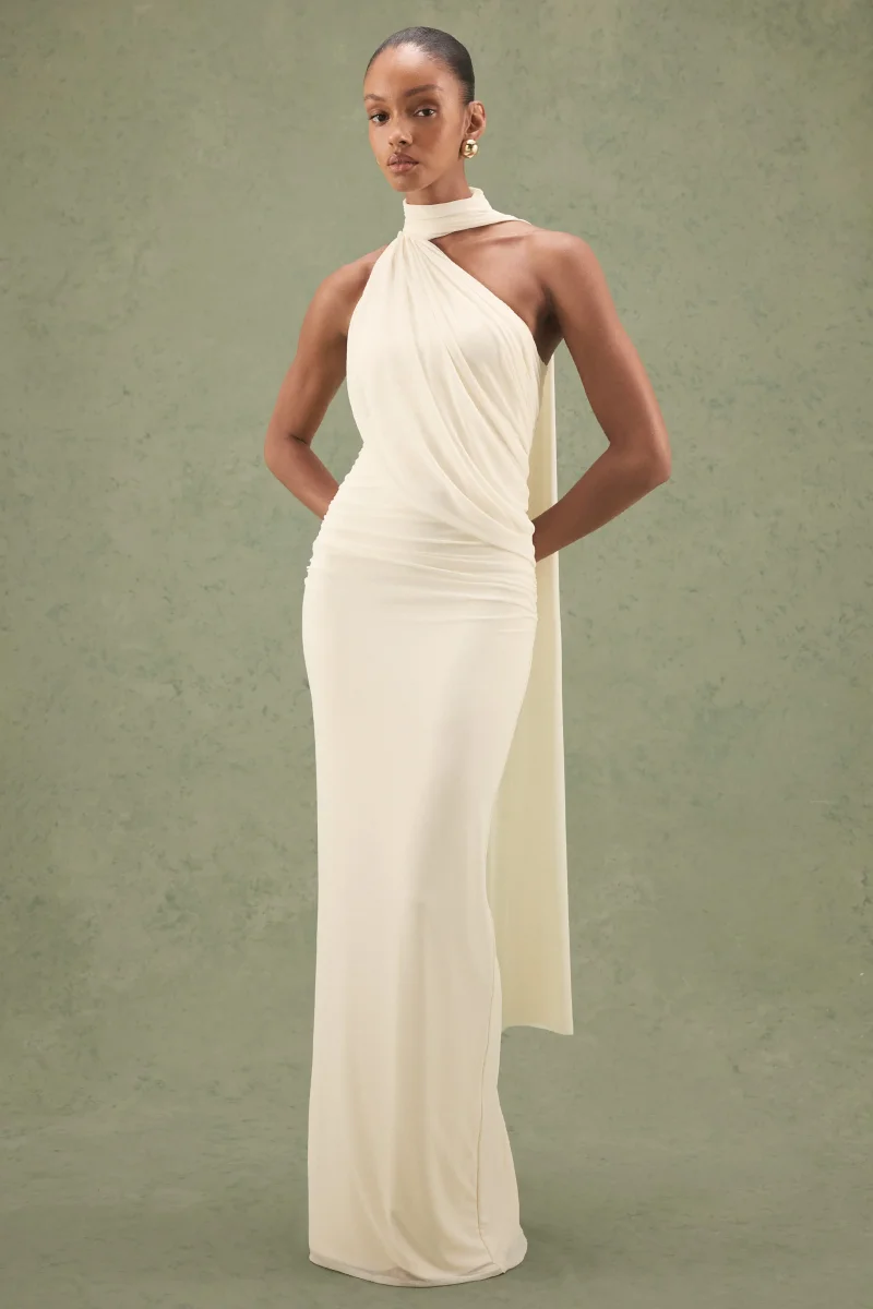 Gelsey | Vestido Largo Crudo De Cuello Asimétrico Con Pañuelo