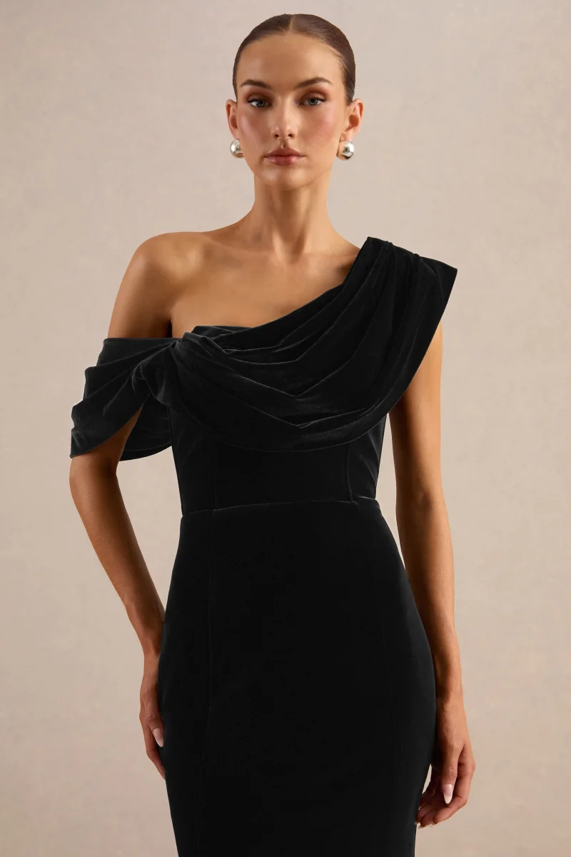 Delara | Vestido Largo Negro De Terciopelo Con Cuello Asimétrico Y Cola De Sirena - Imagen 5