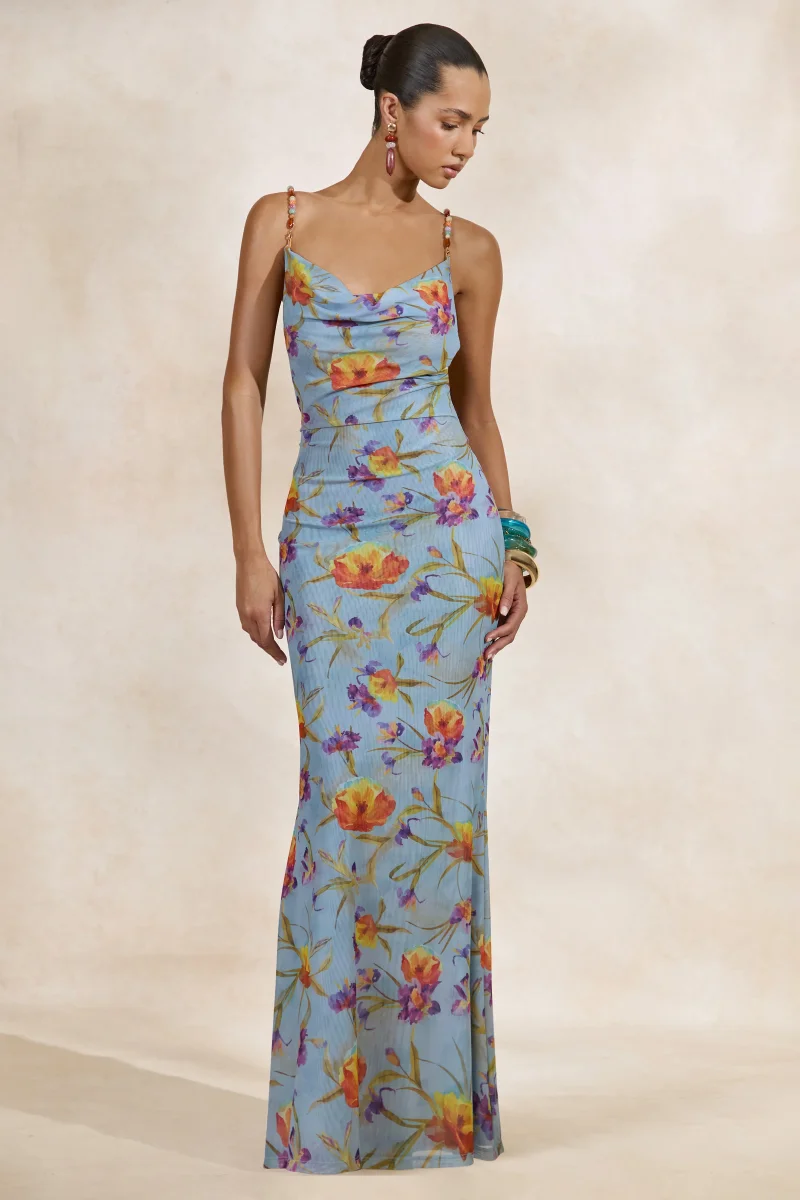 Raisa | Vestido Maxi Azul Floral De Malla Con Escote Cowl Y Espalda Abierta - Imagen 5