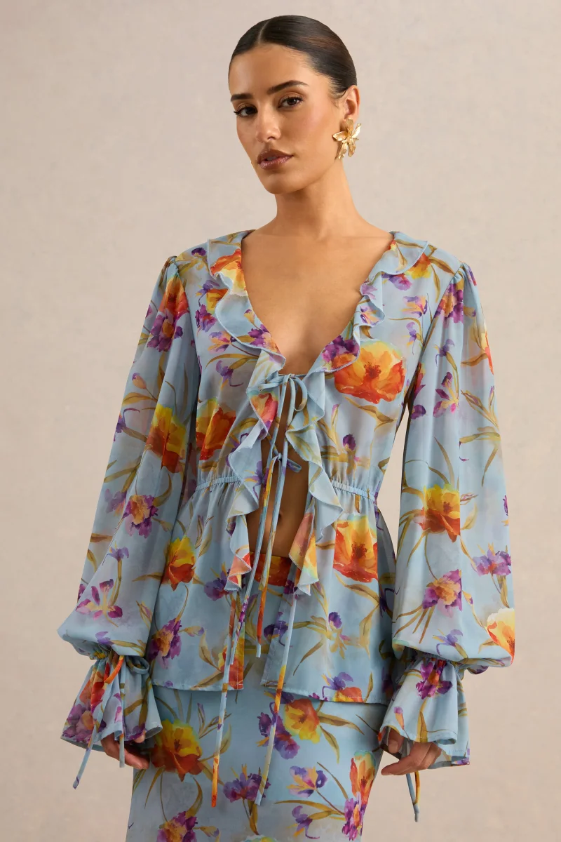 Alveta | Top Azul Floral De Chifón Transparente Con Cuello En V Y Detalle Con Volantes