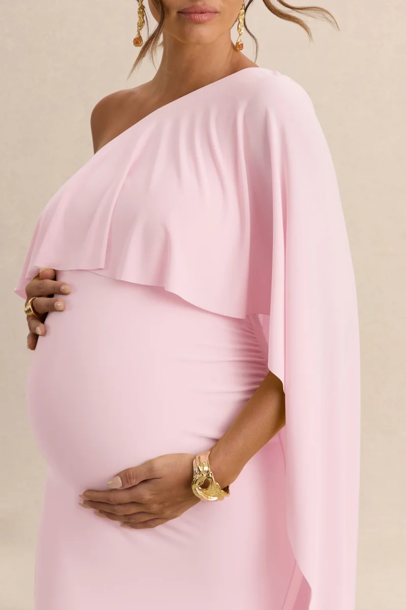 Cicely | Vestido Largo Premamá rosa claro con escote asimétrico y manga de capa - Imagen 5