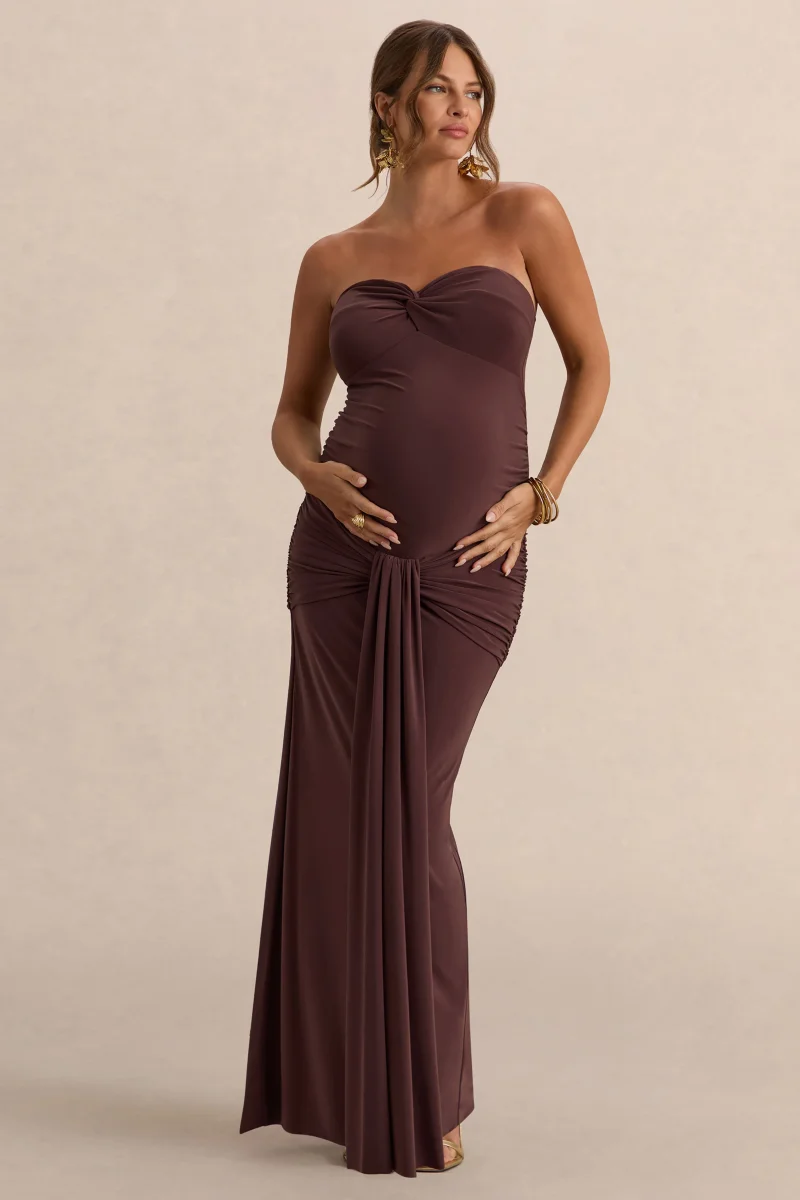 Faustina | Vestido Largo Premamá Marrón Oscuro Con Escote Palabra De Honor, Detalle De Pañuelo Y Detalle Fruncido - Imagen 6