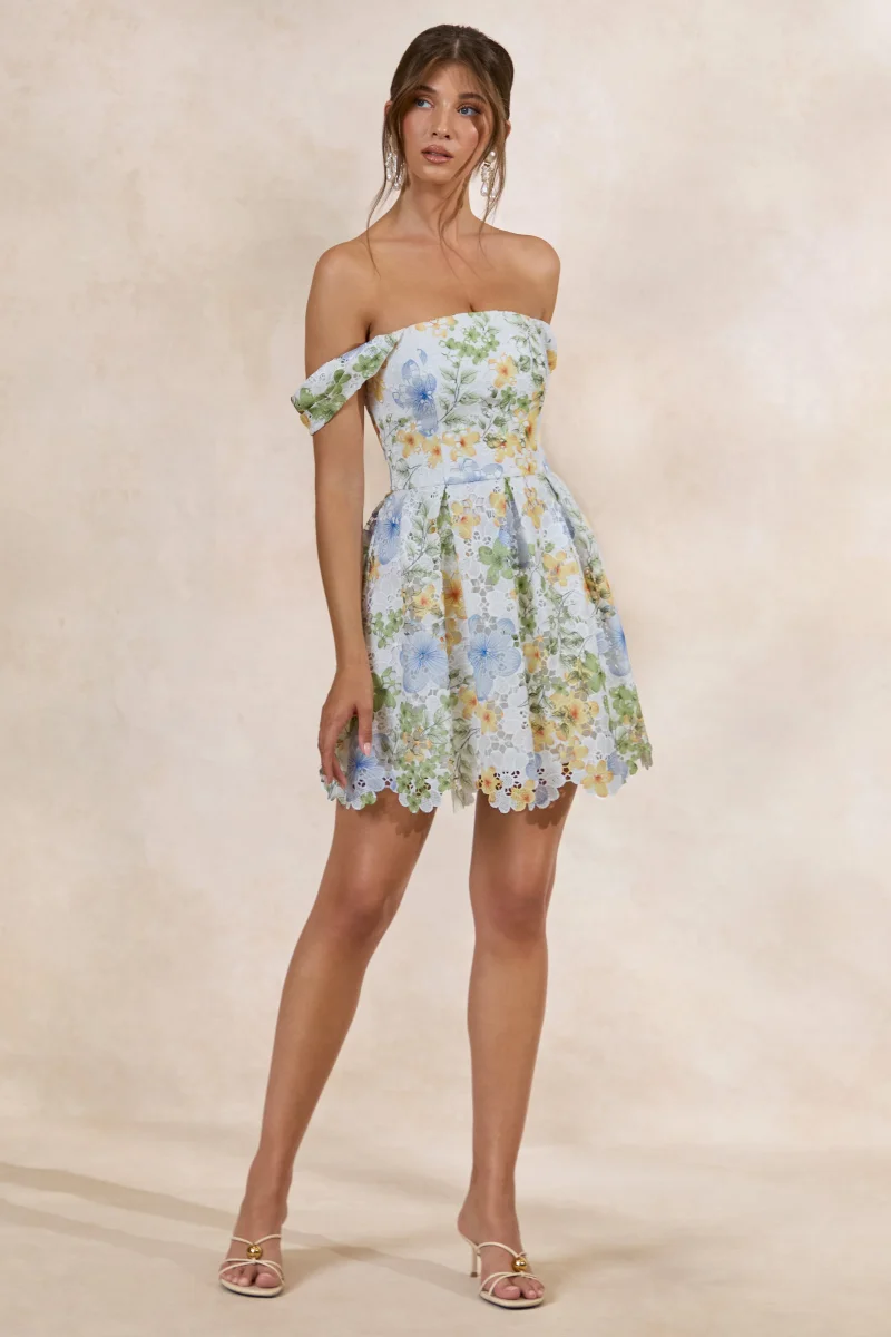 Letizia | Vestido Corto Blanco De Encaje Floral Con Escote Bardot - Imagen 5