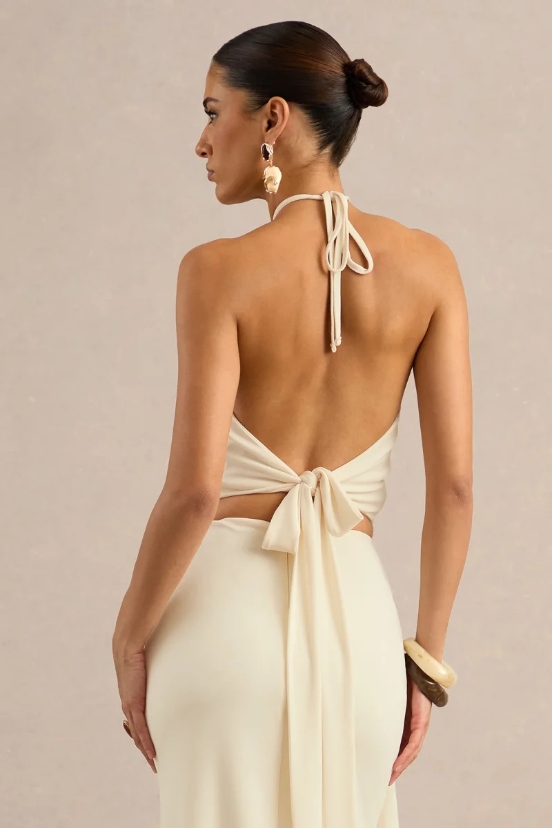 Liviana | Top color crema con escote halter, detalle fruncido y detalle dorado - Imagen 3