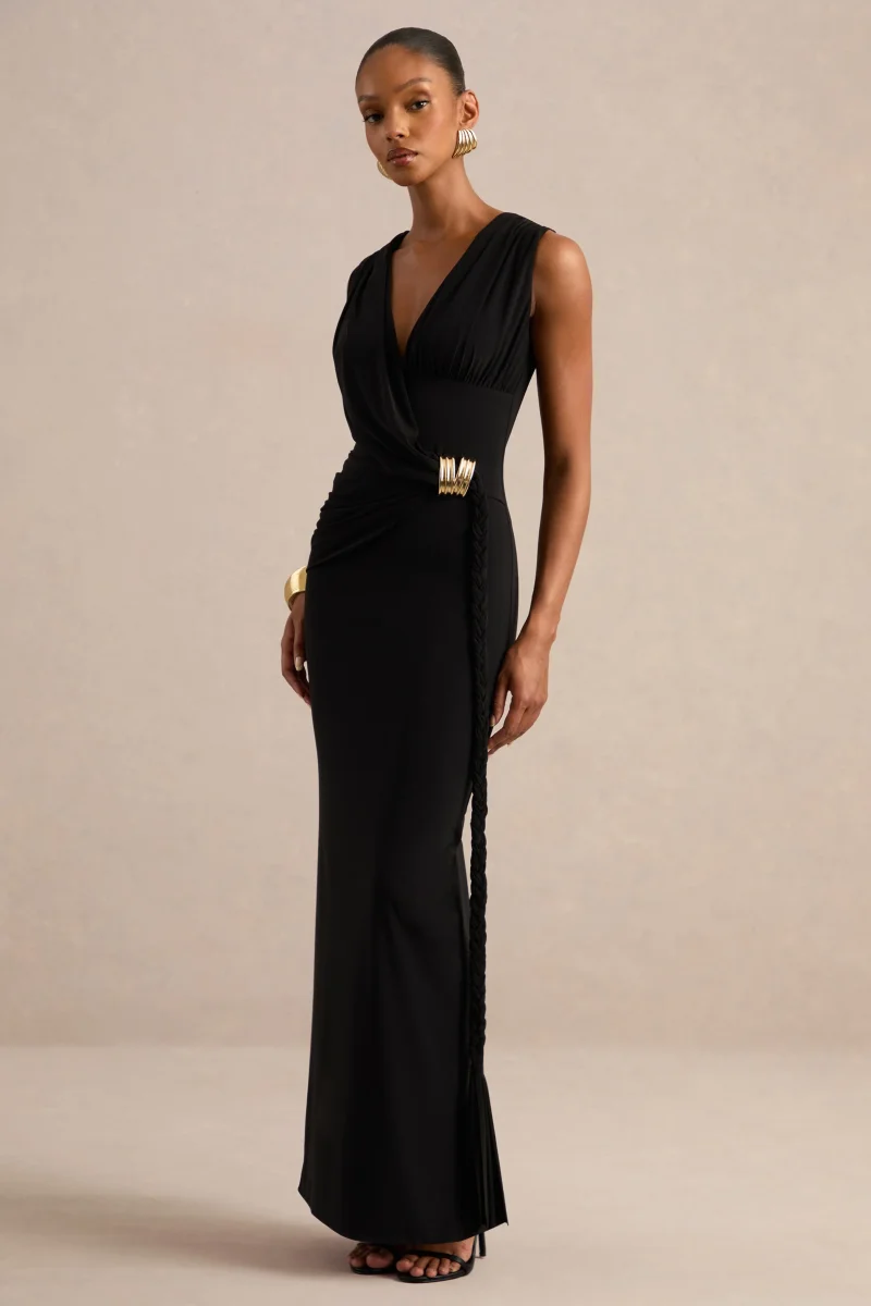 Nalina | Vestido largo negro con escote pronunciado frunces y detalle dorado - Imagen 6