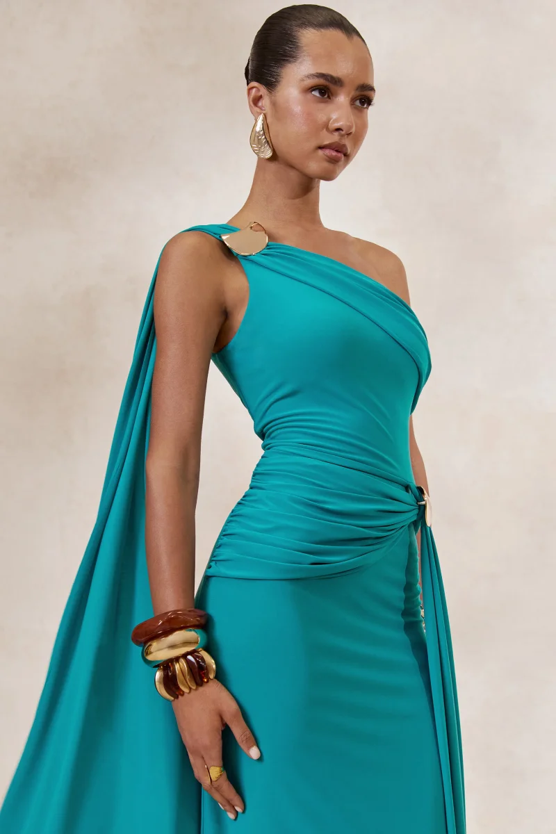 Sariah | Vestido Largo Verde Azulado Con Escote Asimétrico, Fruncido Y Detalles Dorados - Imagen 4