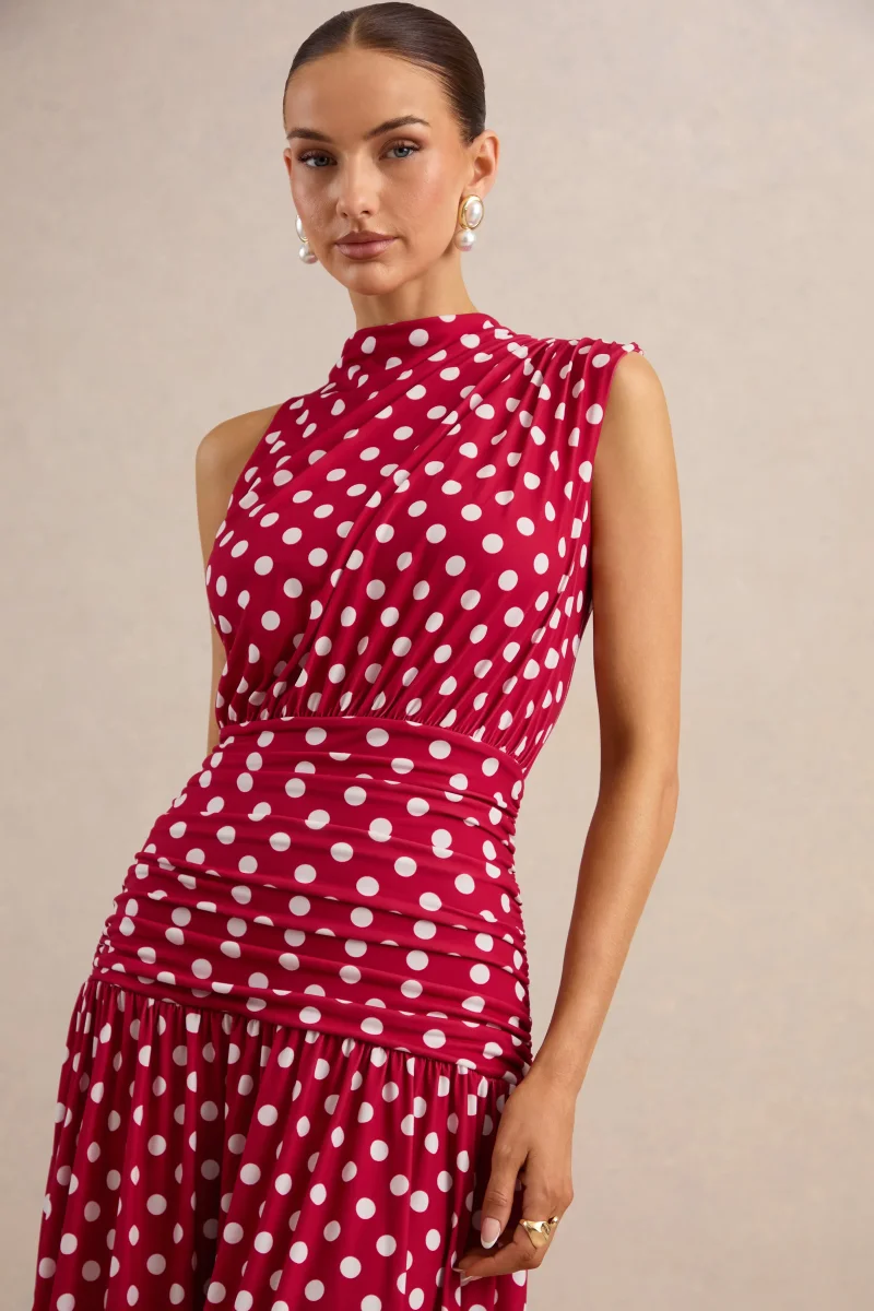 Kelis | Vestido largo rojo de lunares con cuello alto y detalle drapeado - Imagen 5