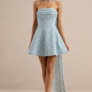 Elvara | Vestido Mini Azul Claro De Encaje Con Escote Bandeau Y Detalle De Pañuelo