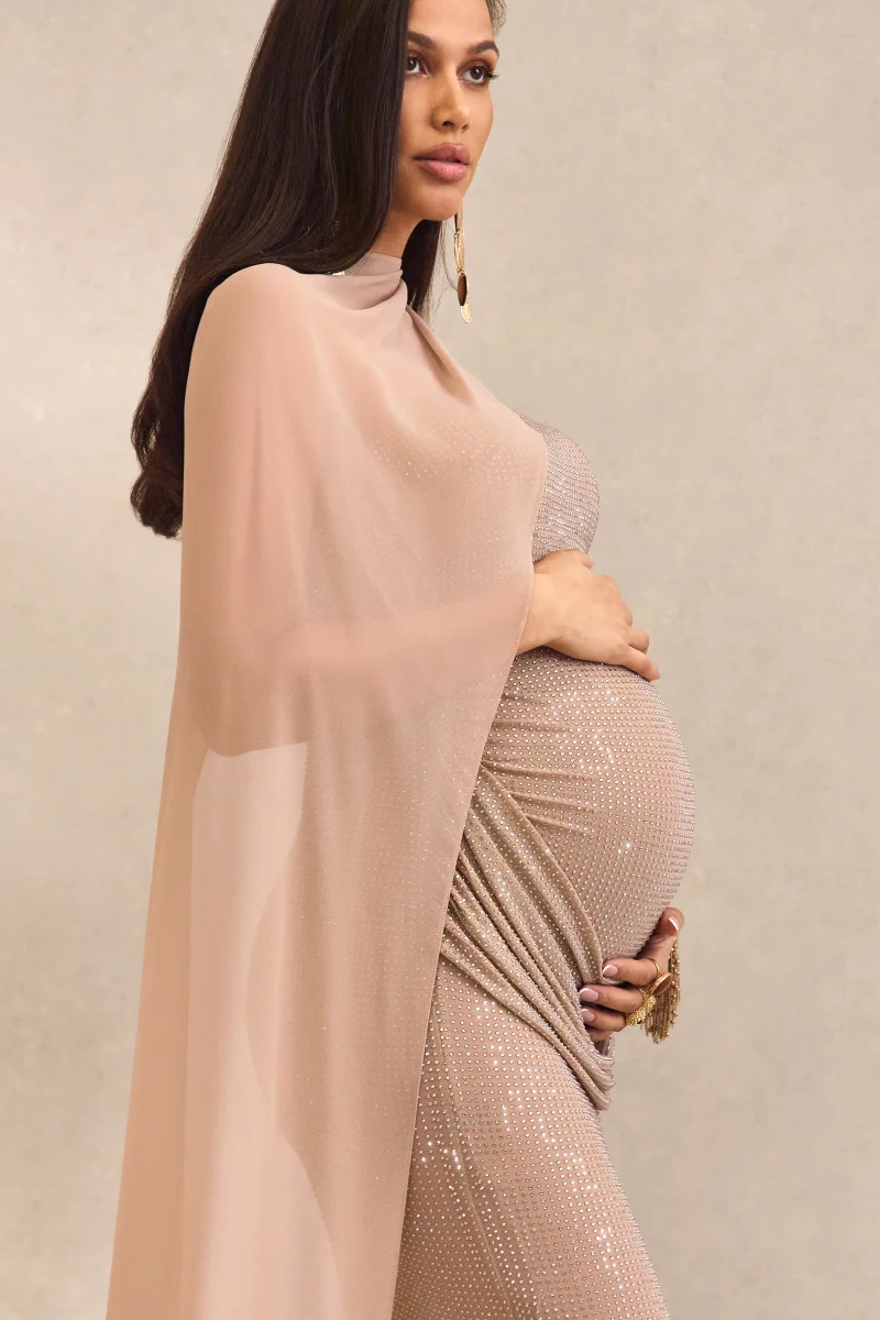 Ottoline | Vestido Maxi Premamá Champán De Cuello Asimétrico Con Capa Transparente - Imagen 7