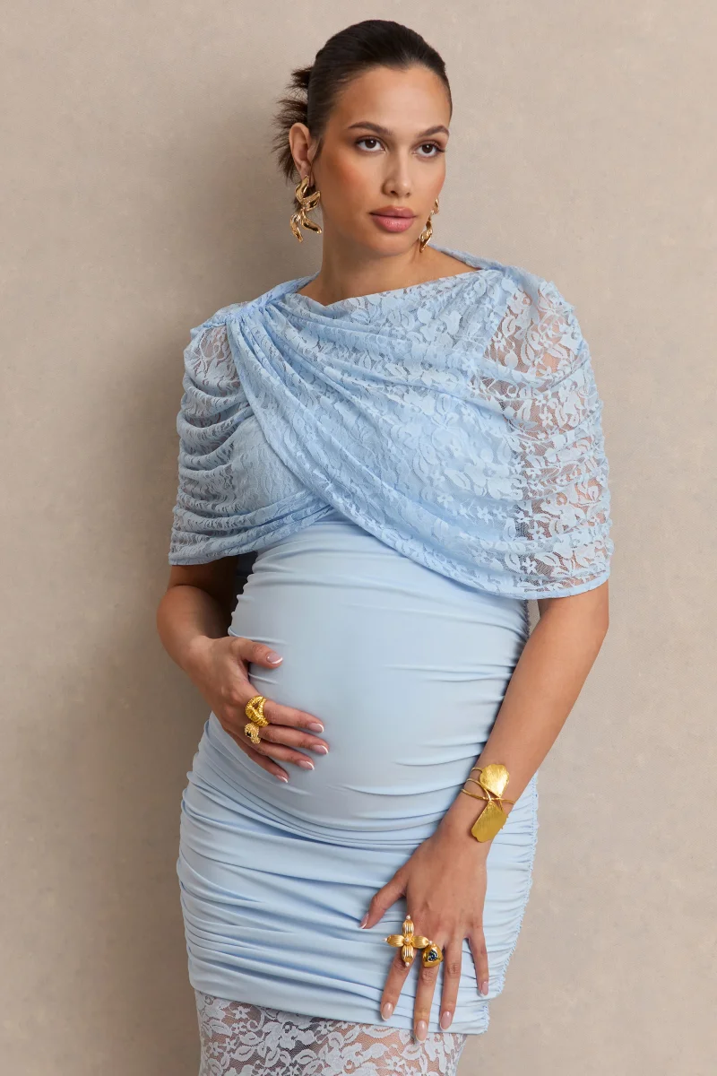 Bronta | Vestido Premamá Largo Azul Claro De Encaje Con Cuello Alto, Capa Corta Y Falda Transparente - Imagen 6