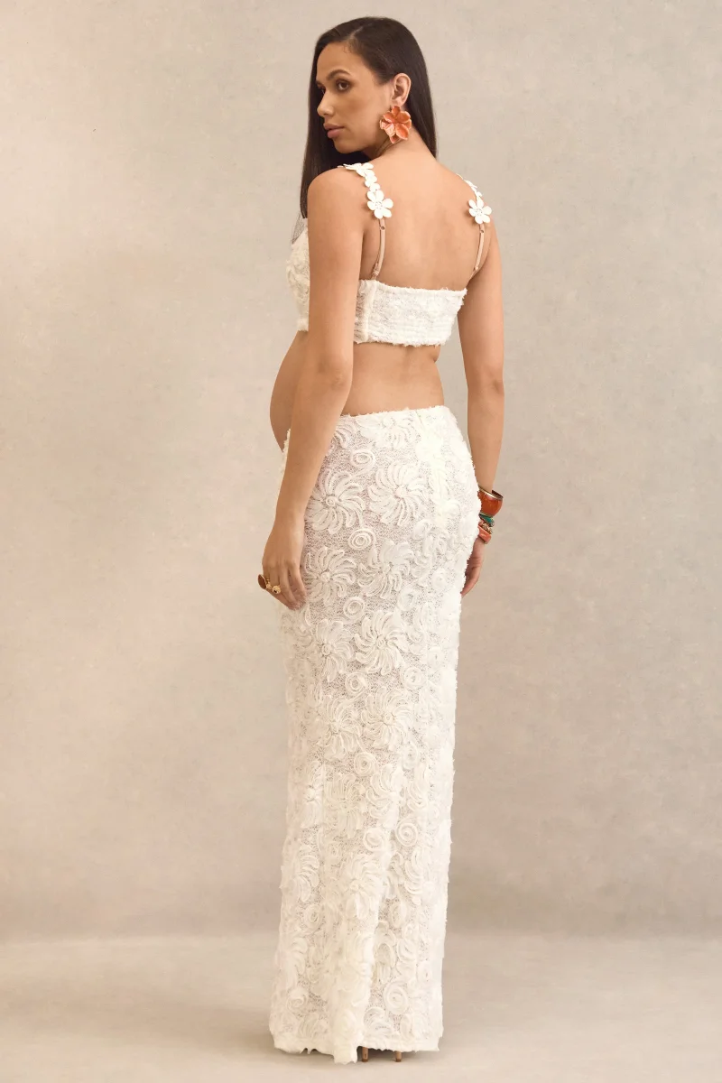 Arlina | Falda Largo Premamá Blanca De Encaje Con Detalle Fruncido - Imagen 5