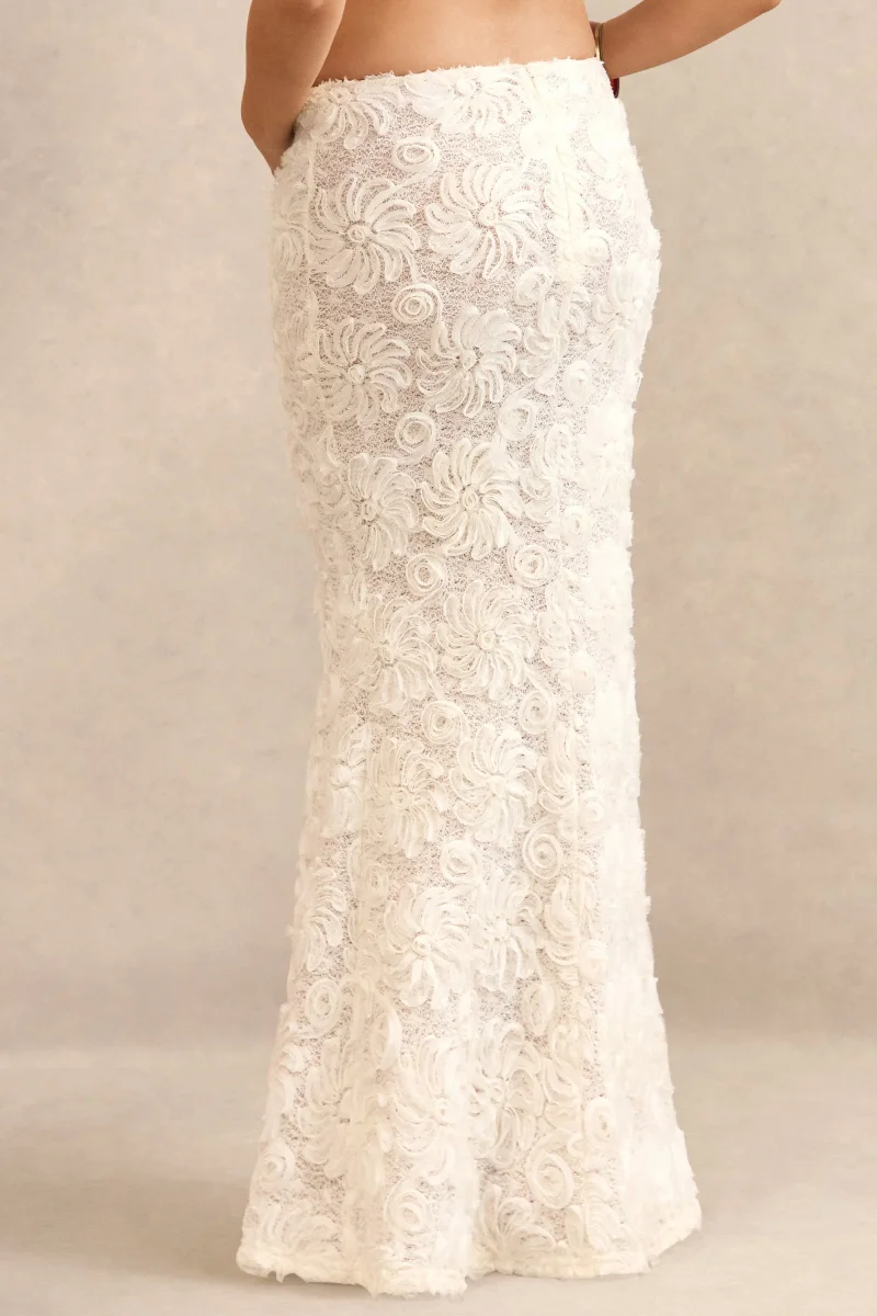 Arlina | Falda Largo Premamá Blanca De Encaje Con Detalle Fruncido - Imagen 8