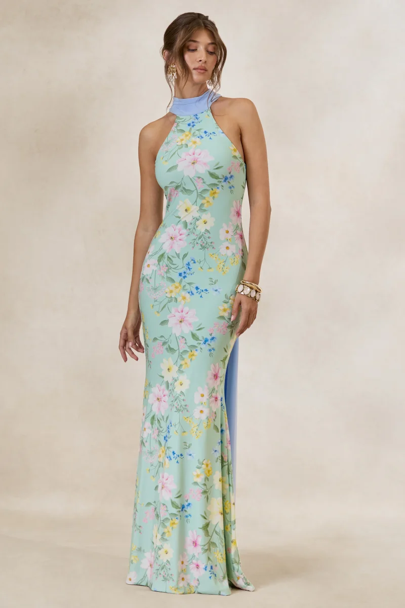 Inarah | Vestido Largo Verde Menta Con Estampado Floral, Escote Alto Y Detalle De Pañuelo - Imagen 5