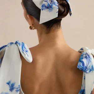 Tullia | Lazo Para El Cabello Con Estampado Floral Azul Y Blanco