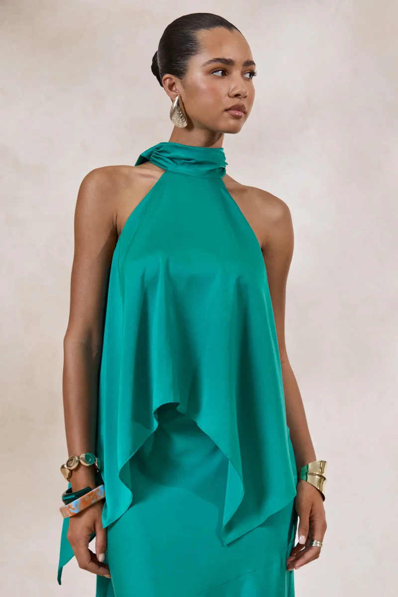 Sarina | Top de satén verde azulado con escote halter