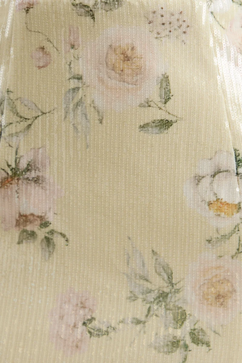 Danette | Vestido Largo de Lentejuelas con Estampado Floral en Tonos Limón y Escote Cuadrado - Imagen 9