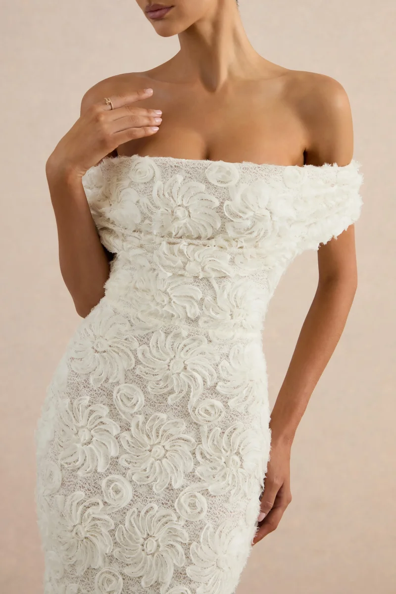 Xara | Vestido Largo Blanco De Encaje Con Escote Bardot - Imagen 5