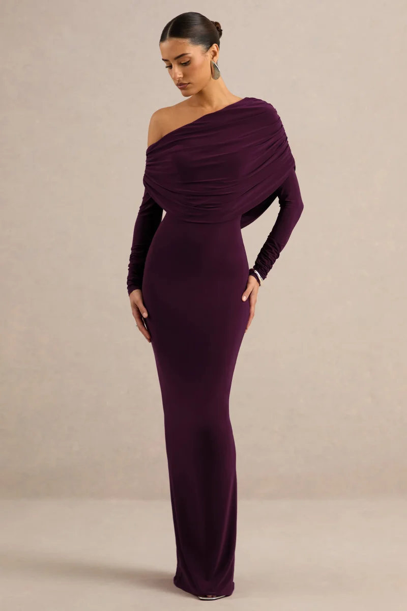 Cadia | Vestido maxi en ciruela con escote asimétrico y detalle drapeado - Imagen 7