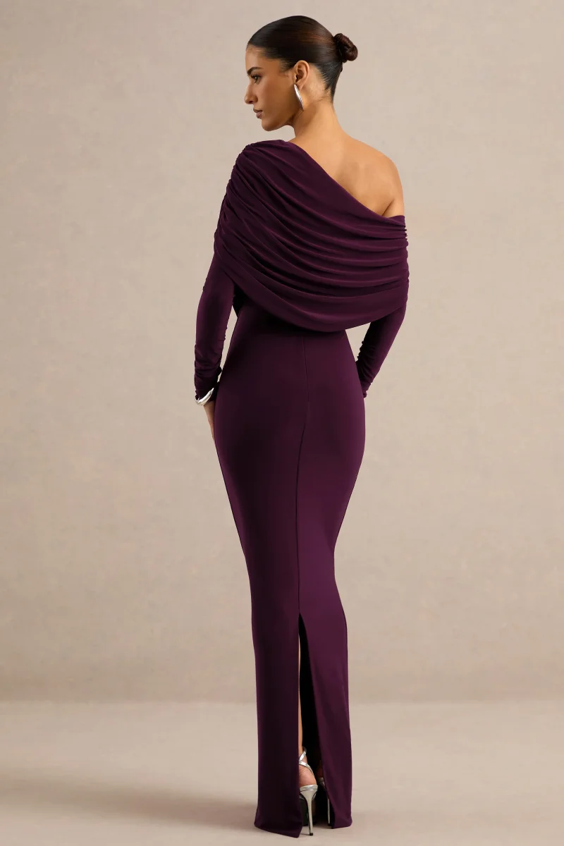 Cadia | Vestido maxi en ciruela con escote asimétrico y detalle drapeado - Imagen 4