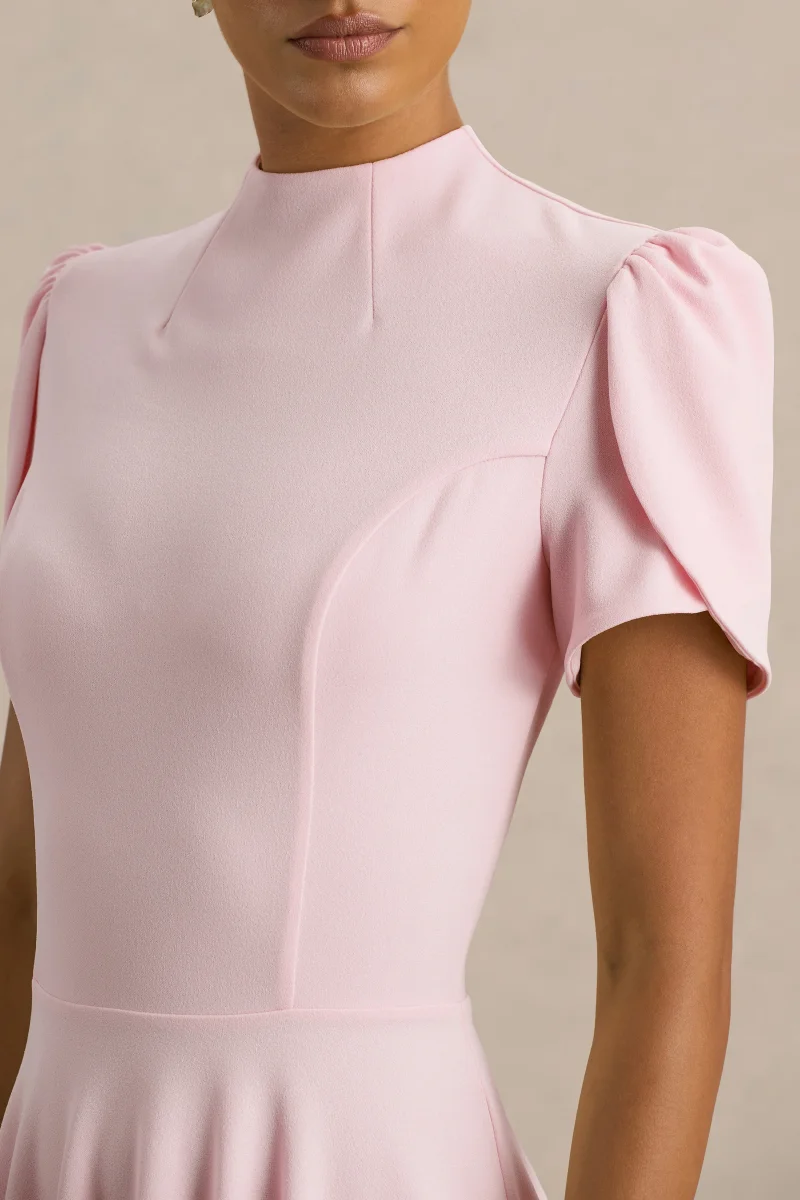 Vicky | Vestido Midi Rosa Claro Con Cuello Alto Y Mangas Abullonadas - Imagen 5