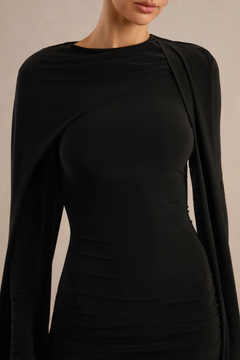 Ilse | Vestido Mini Negro De Cuello Redondo Con Capa - Imagen 6