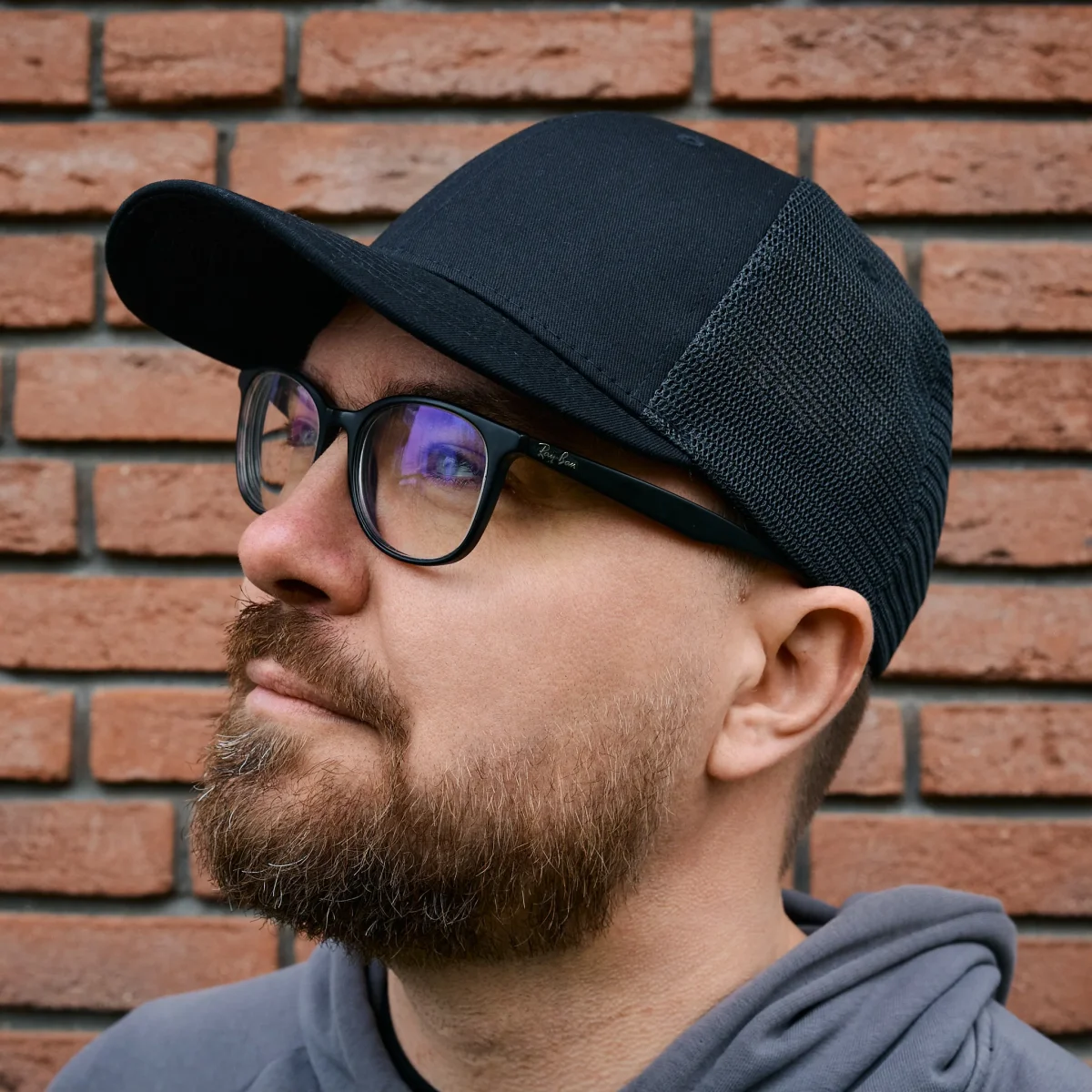 Gorra XL/XXL Minimalist Negra – Classic Trucker Hat - Imagen 6