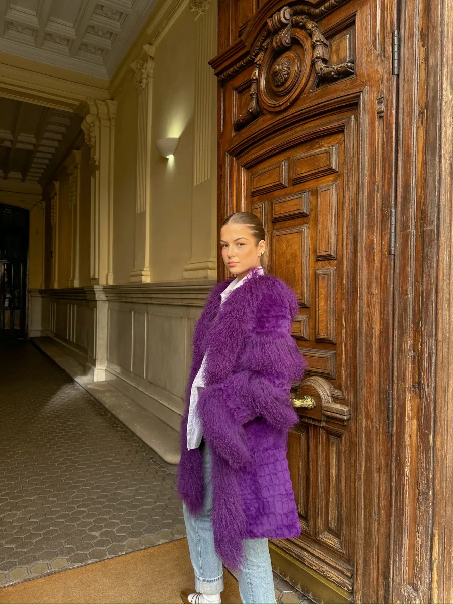 Abrigo salvaje morado - Imagen 4