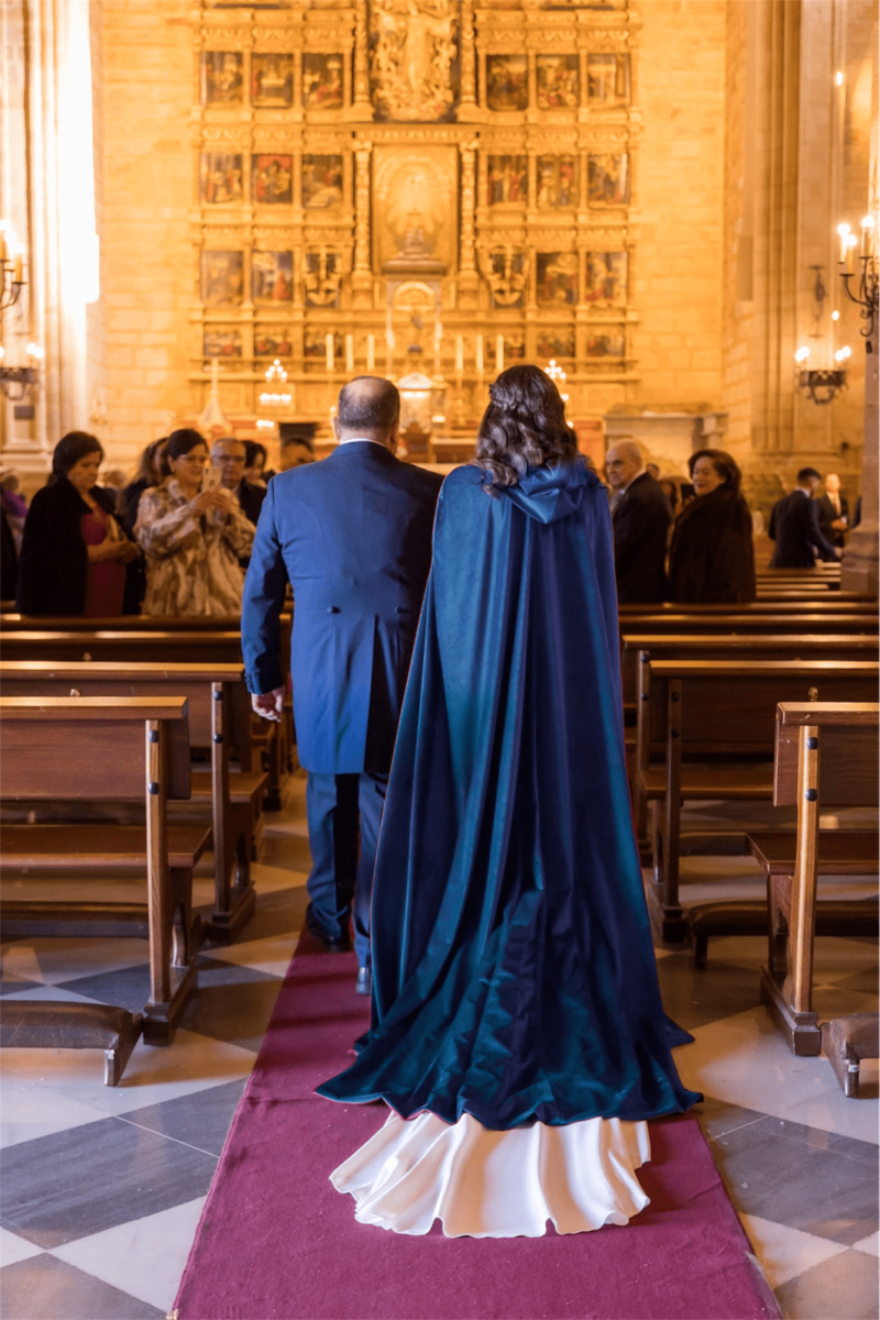 Capa Novia Terciopelo Azul - Imagen 5
