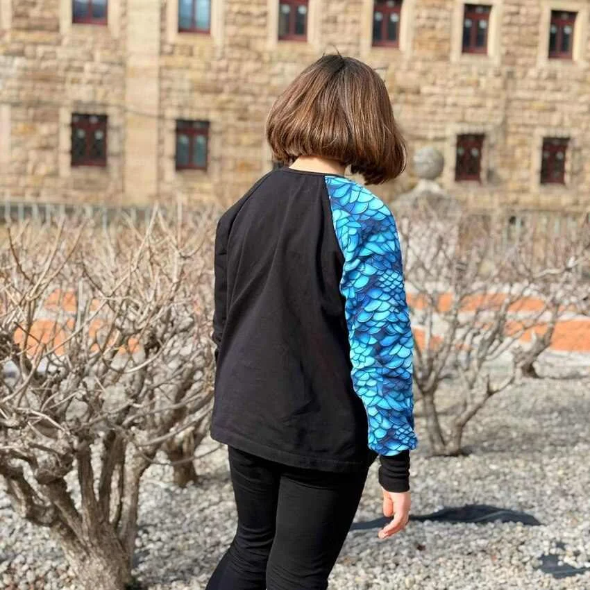 Sudadera dragón oversize adultos y peques - Imagen 4