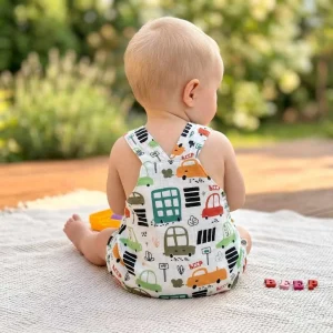 Peto o Mono de Vehículos para bebés | Tela fresca para el verano | Hecho a mano
