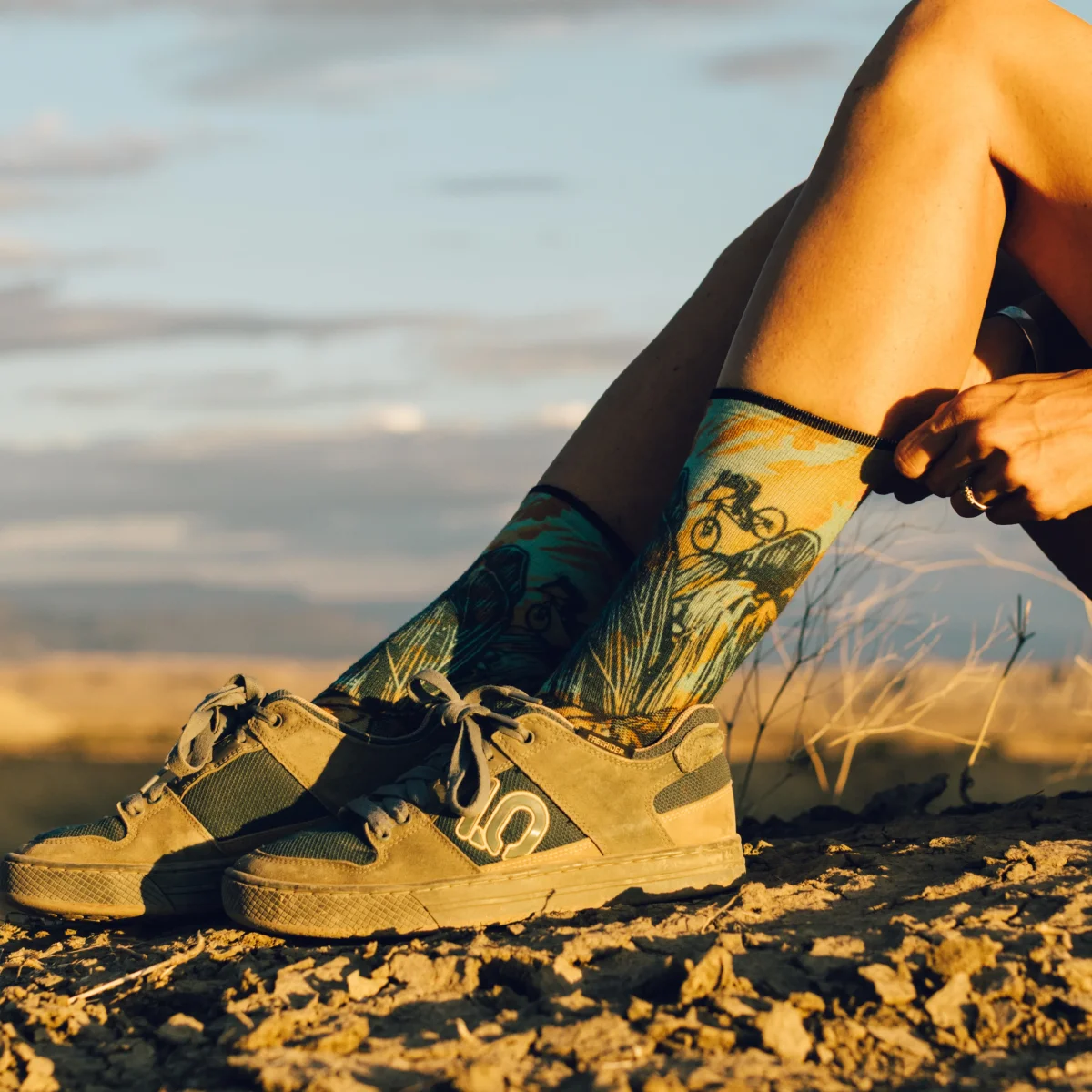 Zero Cushion Crew Fahrradsocken mit Rugged Ride Print - Imagen 5